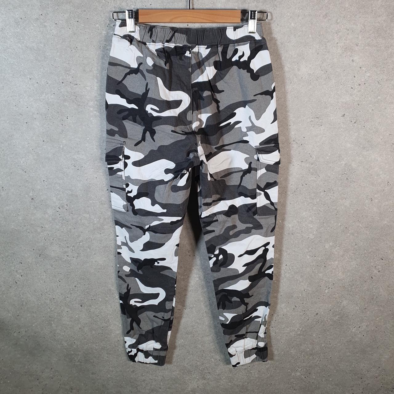 Vintage Almost Famous Camouflage Army Cargo Trousers Womens Medium Grey RealTree Big Fish Vintage