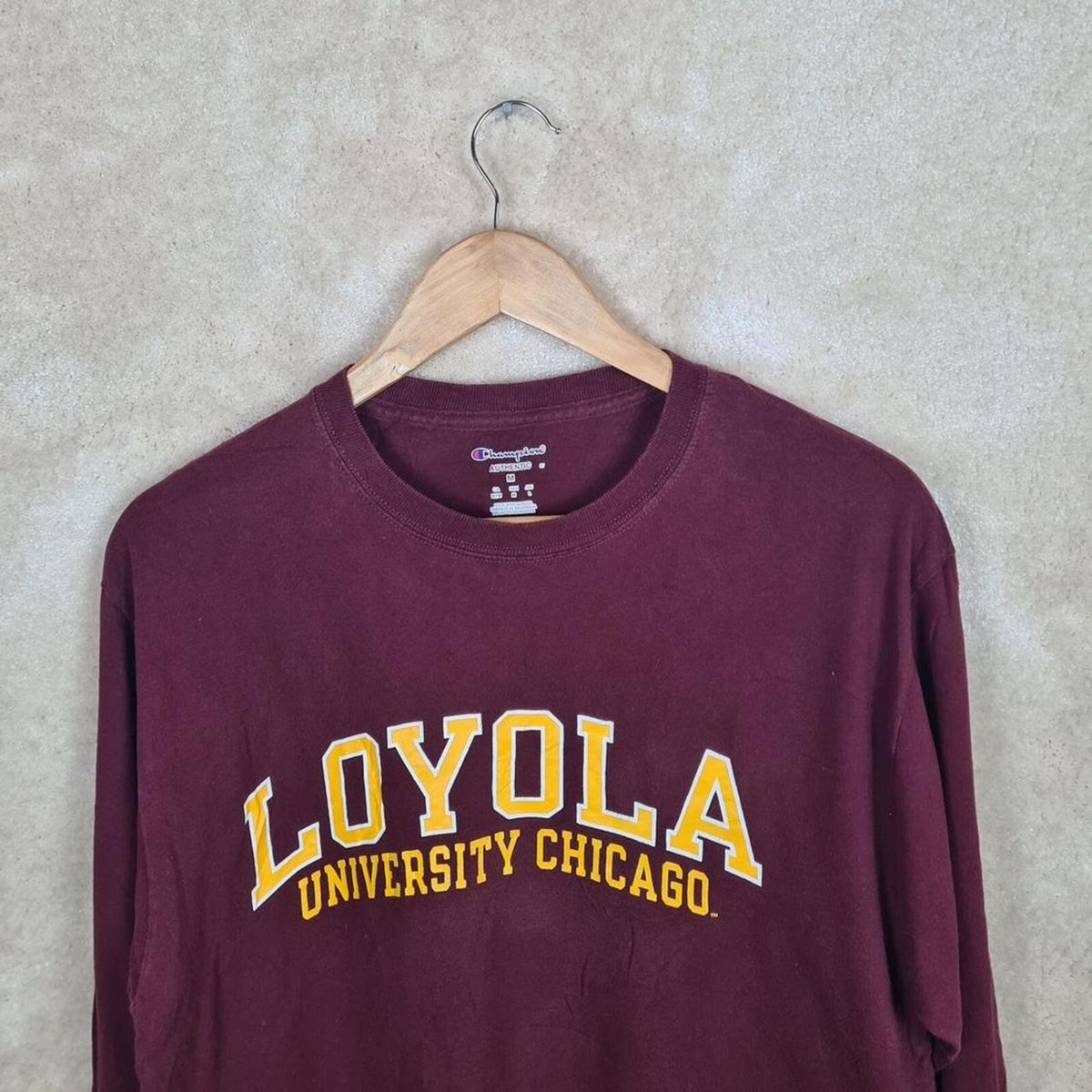 Champion Loyola University Chicago Long Sleeve T Shirt Mens Medium Logo Z872