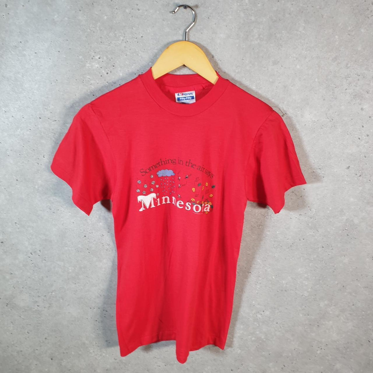 Vintage Hanes Airways Minnesota USA Single Stitch T Shirt Men’s Small Red C9400