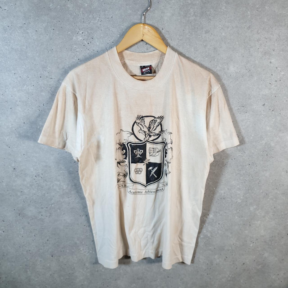 Vintage Best Fruit of the Loom Academic Achievement USA Single Stitch T Shirt Men’s Large Beige Big Fish Vintage