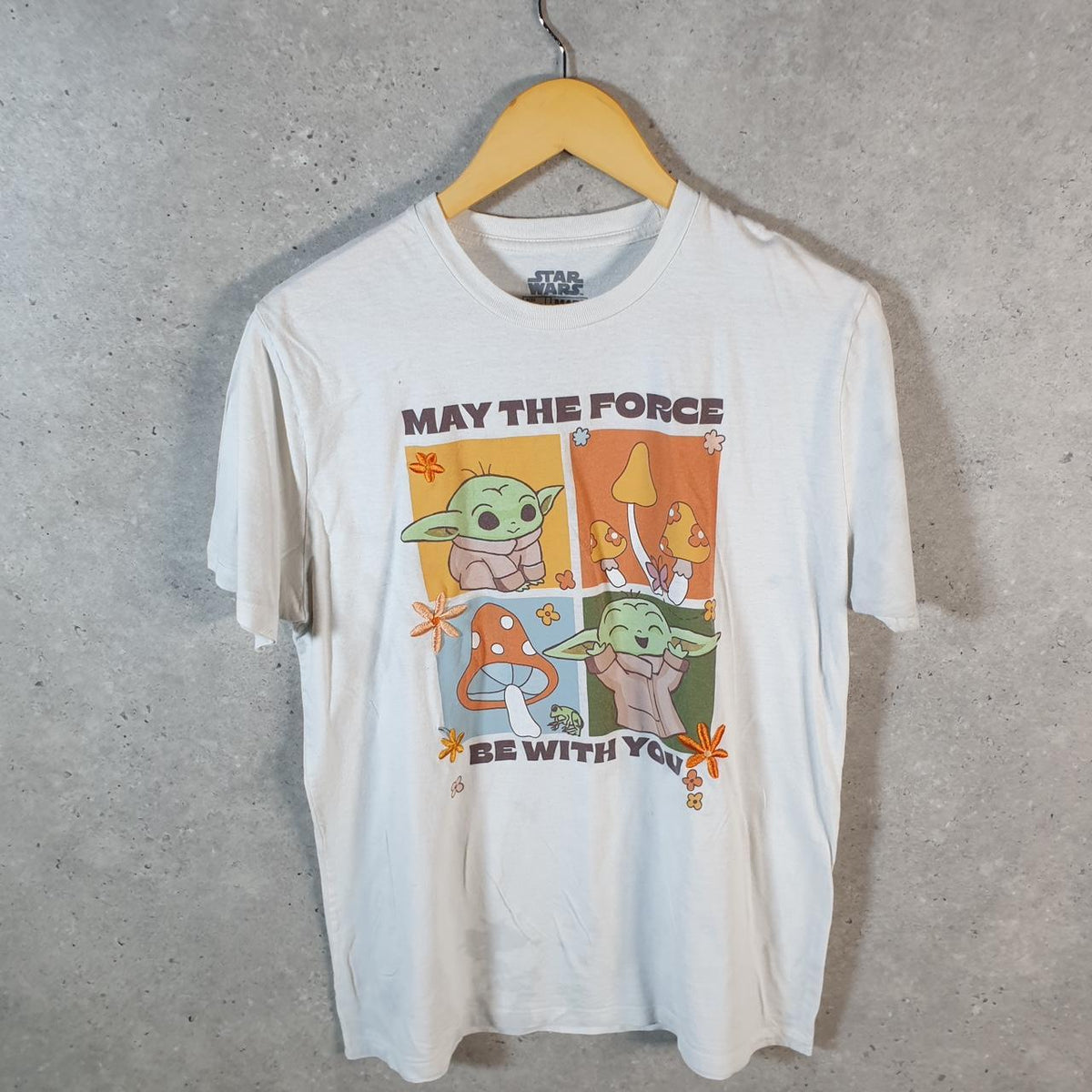 Vintage Star Wars May The Force Be With You T Shirt Men’s Large White Logo Graphic