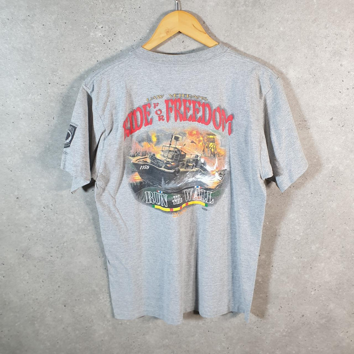 Vintage Alore 2004 Veterans Freedom USA Graphic Single Stitch T Shirt Men’s Medium Grey C8371