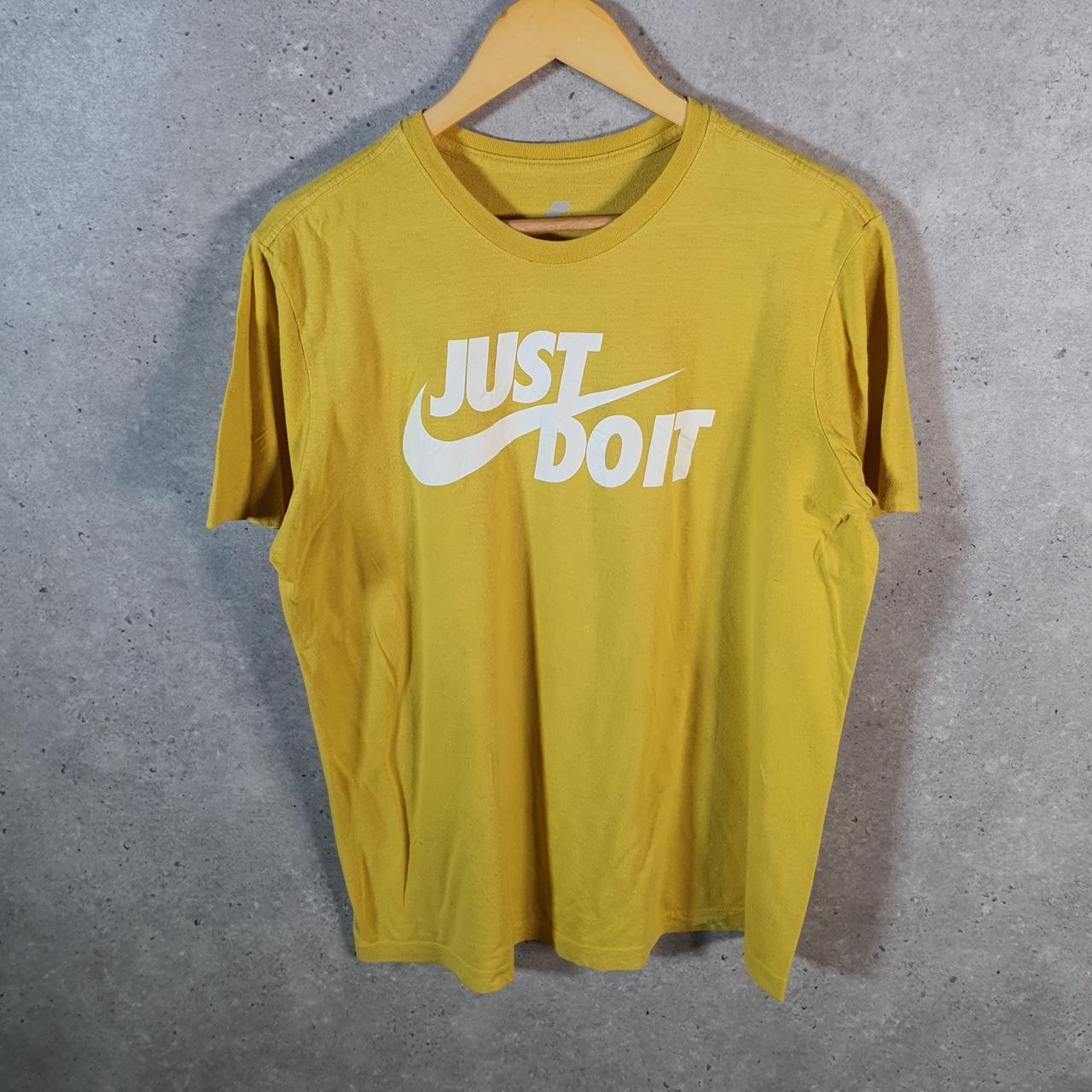 Vintage Nike Spellout Just Do It T Shirt Men’s Medium Yellow Logo Swoosh Athletic