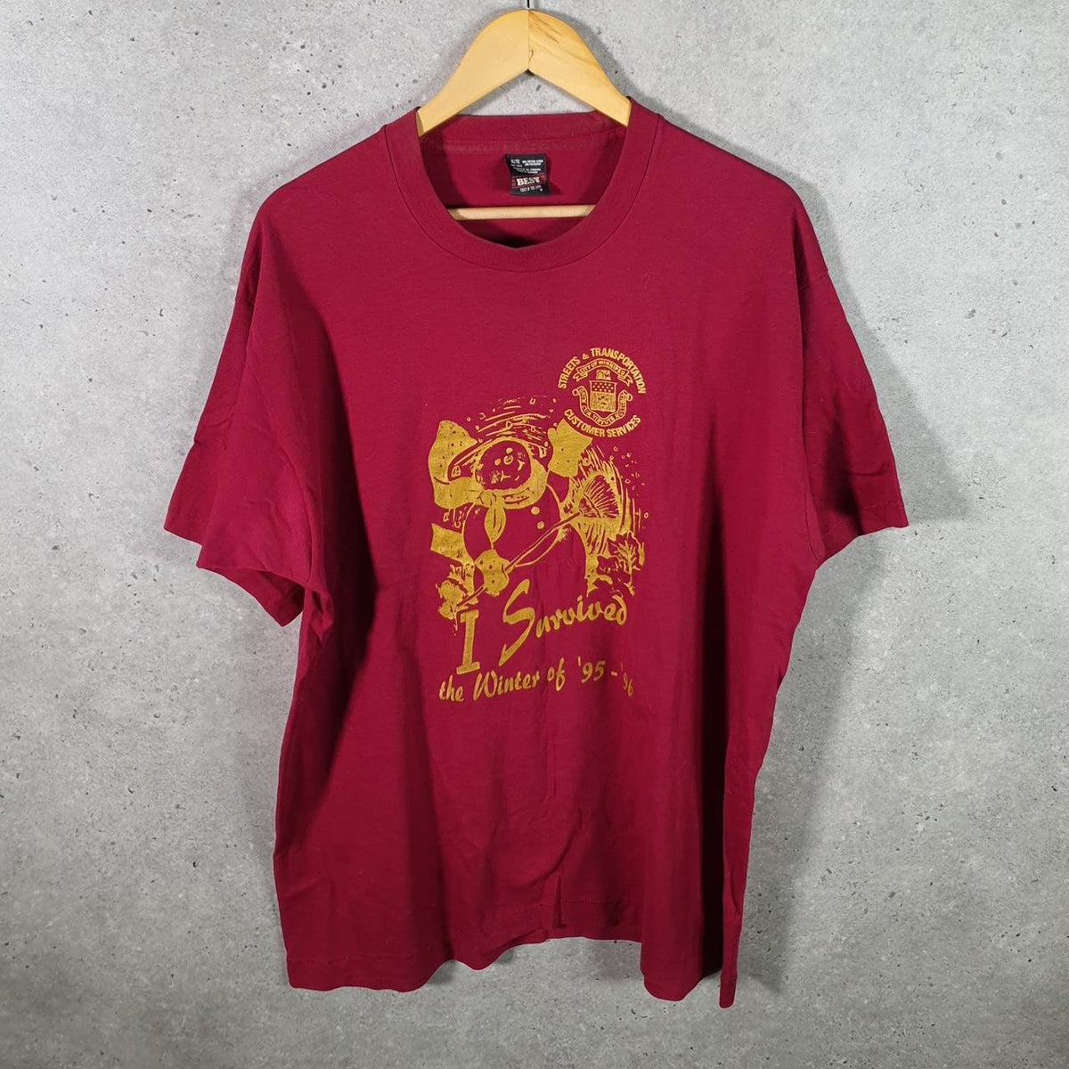 Vintage Fruit of the Loom Winnipeg Winter 1996 Single Stitch T Shirt Men’s XL Red Big Fish Vintage