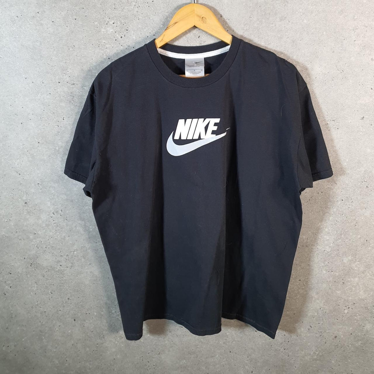 Vintage Nike 90s USA T Shirt Men’s Large Black Printed Single Swoosh Logo Athletic Big Fish Vintage
