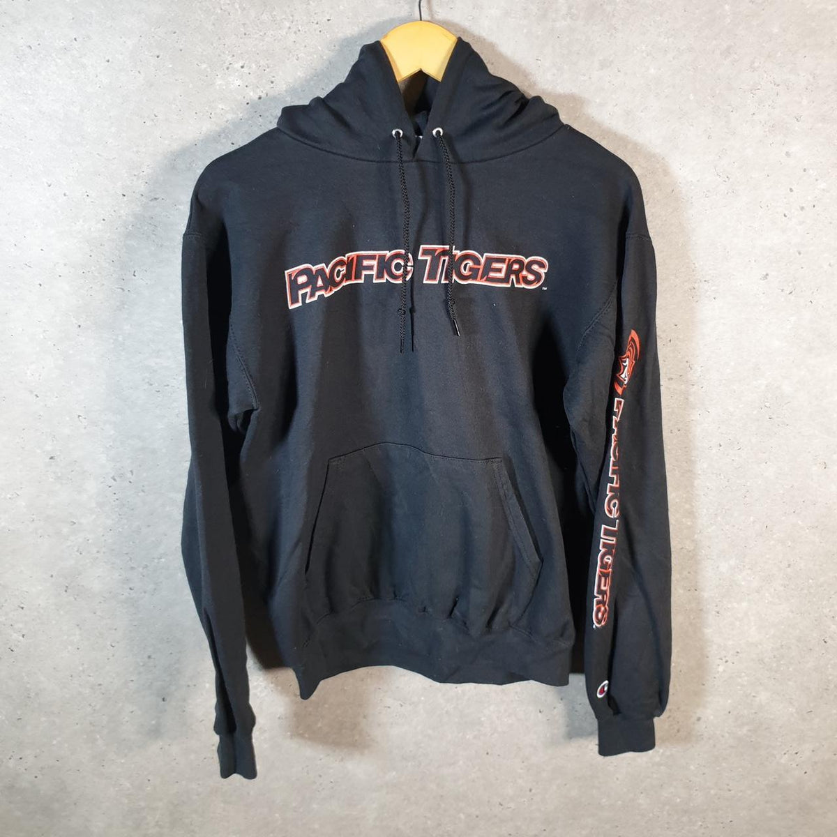 Vintage Champion Hoodie Men’s Small Black Pro Sport Pullover Pacific Tigers