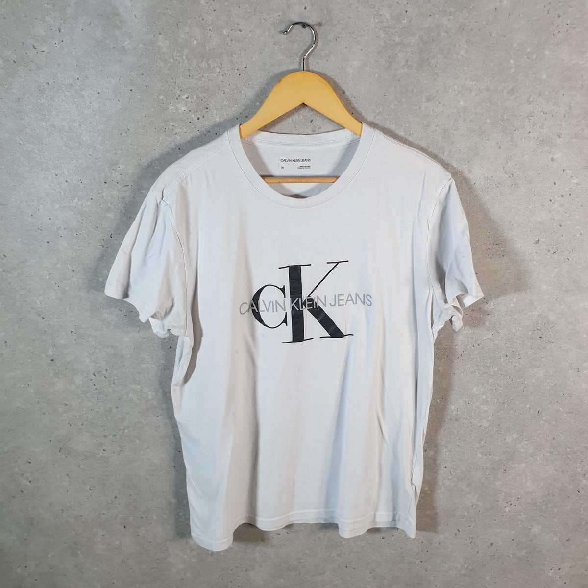 Vintage Calvin Klein Spellout T Shirt Men’s Large White Casual Sports