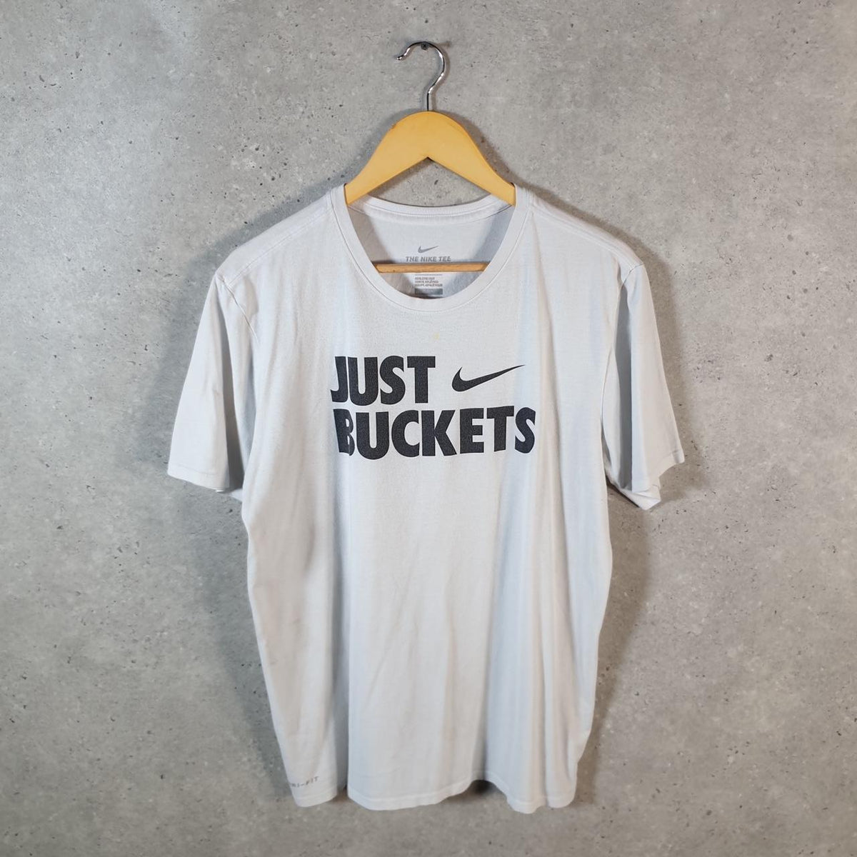 Vintage Nike Just Buckets Spellout T Shirt Men’s Large White Logo Swoosh Athletic