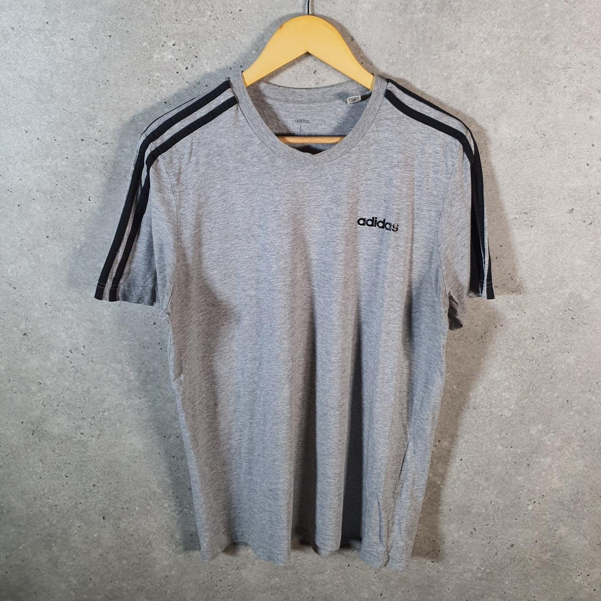 Vintage Adidas Spellout Retro T Shirt Men’s Large Grey Three Stripes Logo