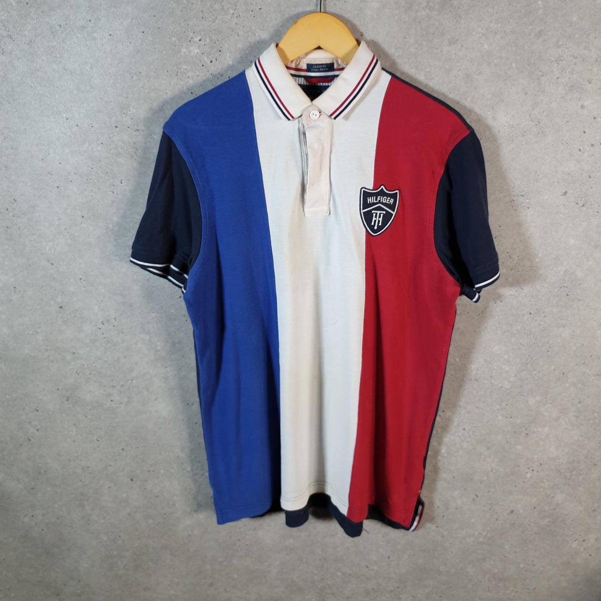 Vintage Tommy Hilfiger Polo Shirt Men’s Medium Blue Striped Classic Fit Embroidered Logo