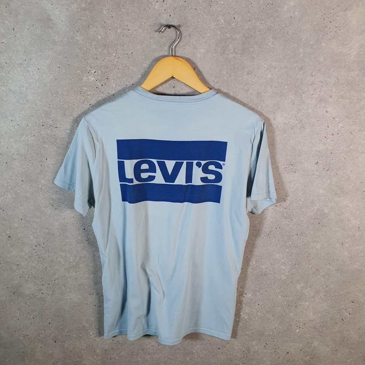 Vintage Levis Spellout T Shirt Shirt Men’s Medium Blue Logo Athletic Casual
