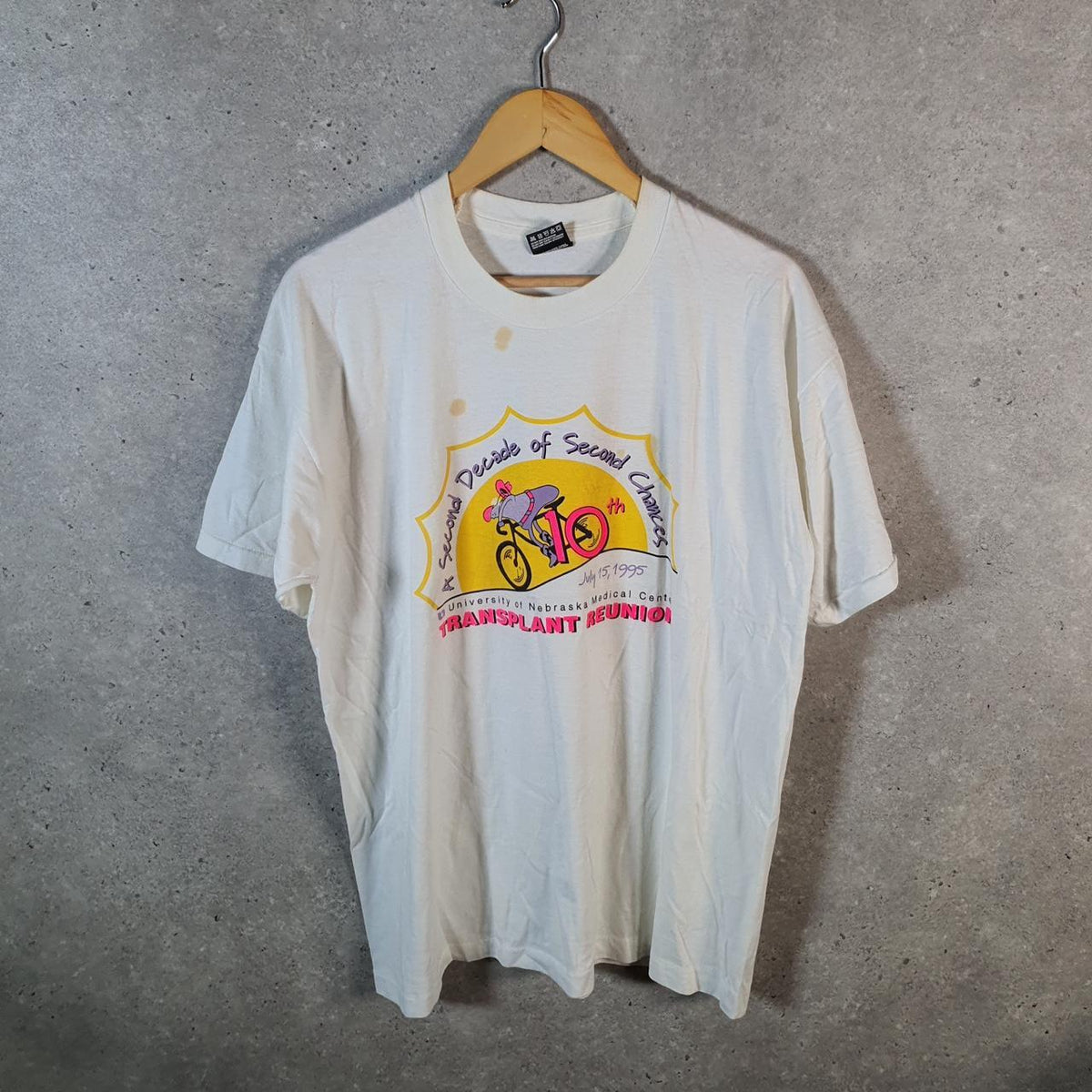 Vintage Best Fruit of the Loom Uni Nebraska 90s USA Single Stitch T Shirt Men’s XL White Big Fish Vintage
