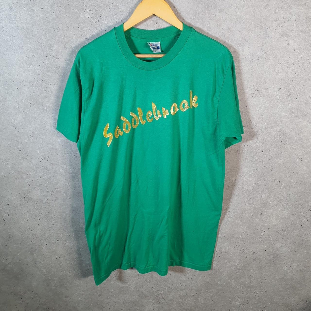 Vintage Hanes Saddlebrook 90s USA Single Stitch T Shirt Men’s Small Green C9385