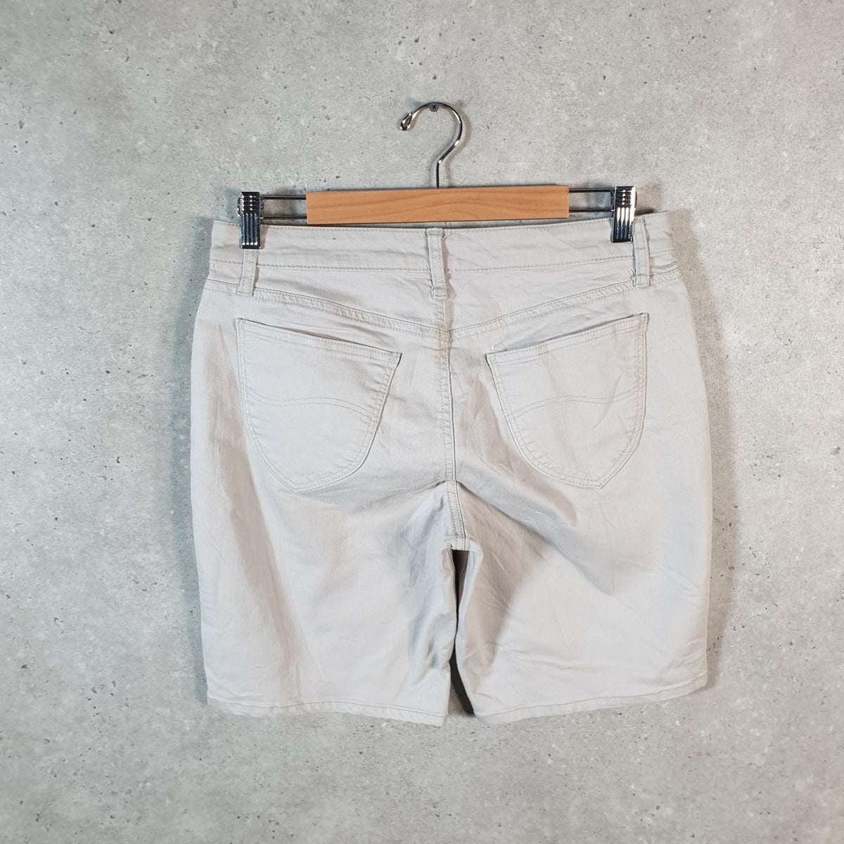 Vintage Lee Baggy Shorts Jorts Cargo Womens W30 Beige Relaxed Denim