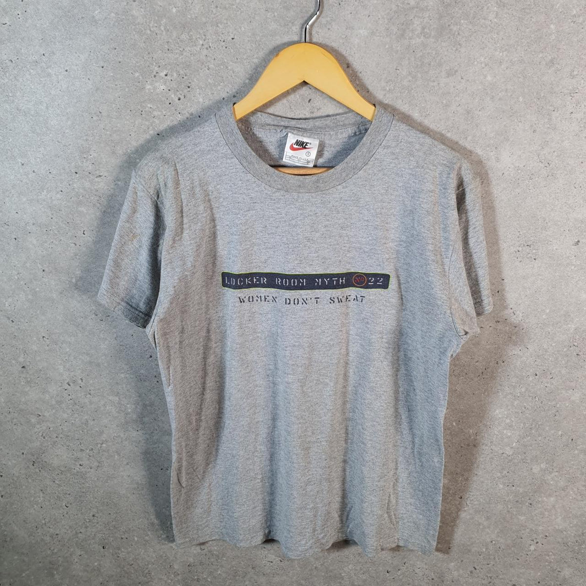 Vintage Nike 90s USA Women Don’t Sweat Pigs Can Fly T Shirt Men’s Large Grey Logo Swoosh