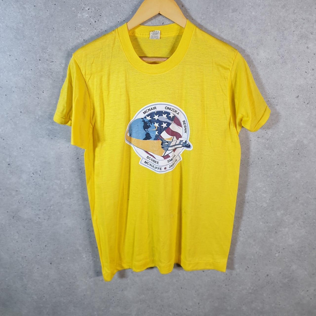 Vintage Screen Stars McNair Onizuka Resnik 90s USA Single Stitch T Shirt Men’s Large Yellow C8930