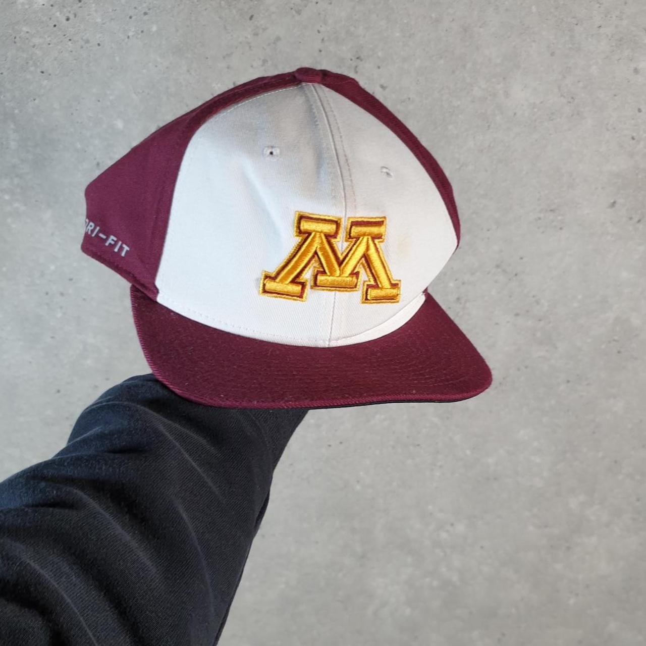 Vintage Nike Dri Fit Minnesota Swoosh Adjustable Cap Men’s USA Spellout Athletic Sports C8548