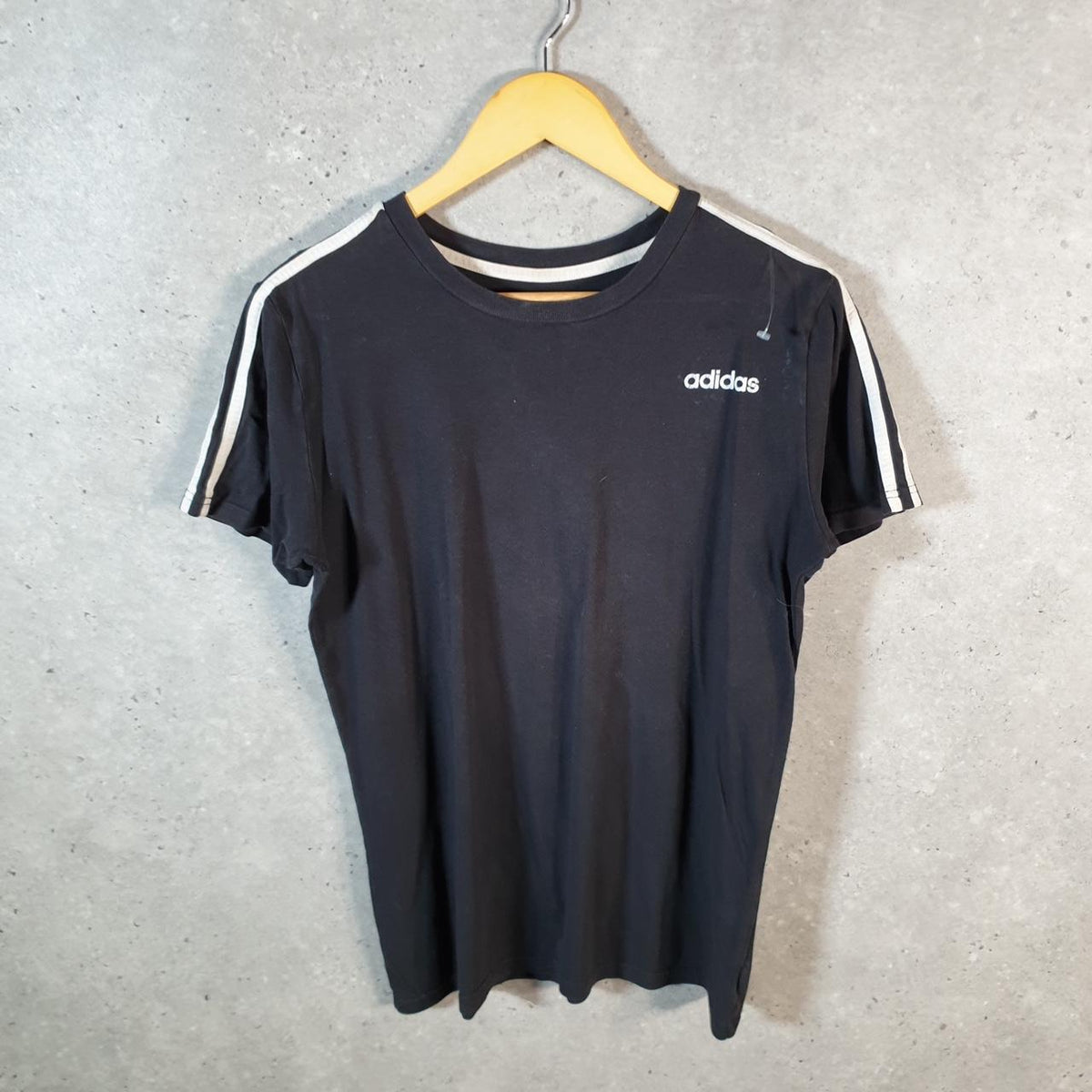 Vintage Adidas Spellout T Shirt Womens Large Black White Three Stripes Athletic Logo