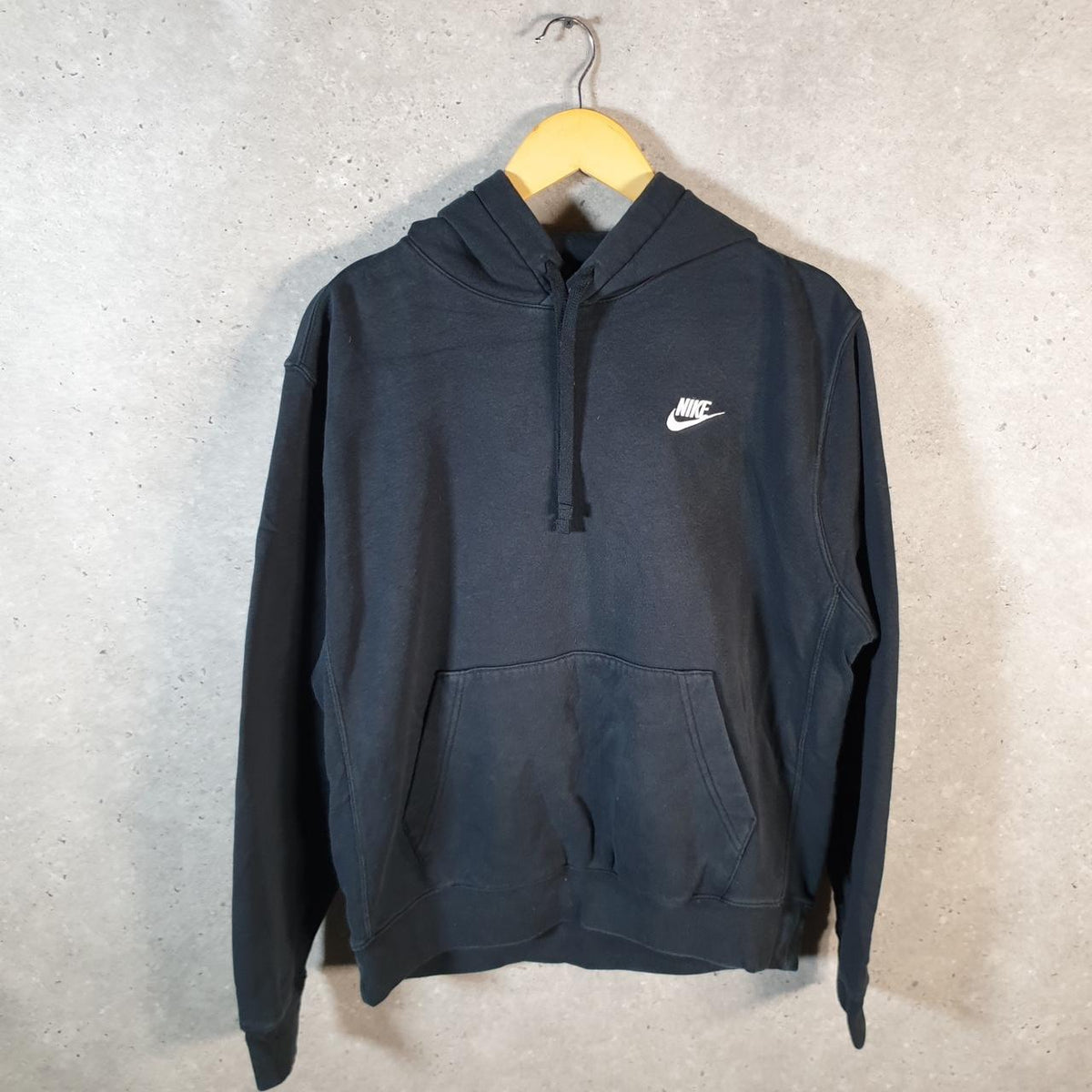 Vintage Nike Club Embroidered Hoodie Men’s Medium Black Swoosh Y2K Pullover