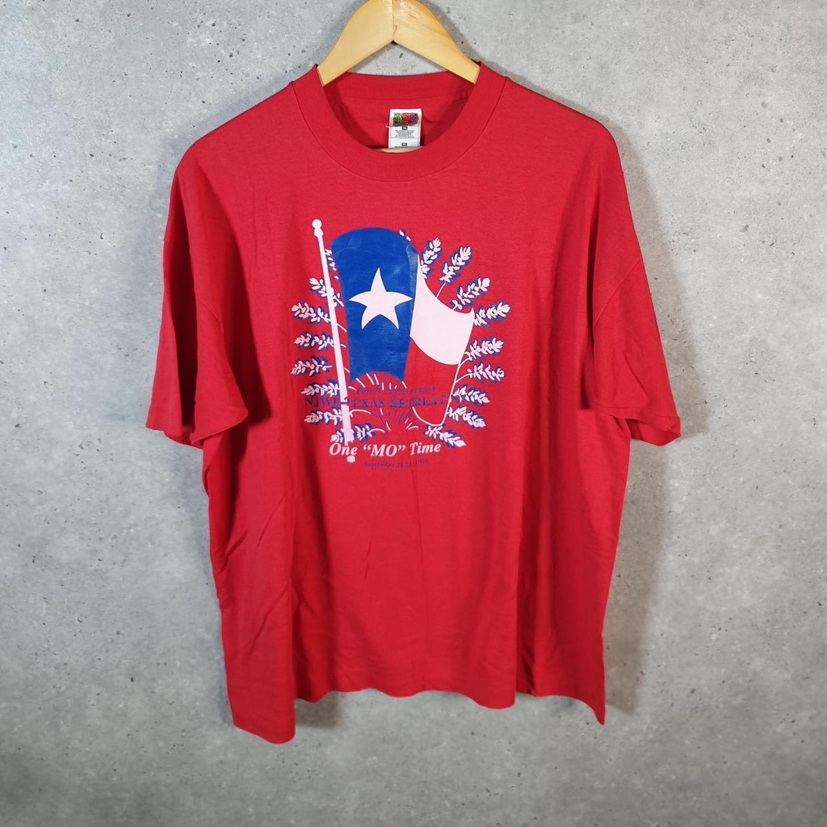 Vintage Best Fruit of the Loom Texas Retreat USA Single Stitch T Shirt Men’s XL Red Big Fish Vintage