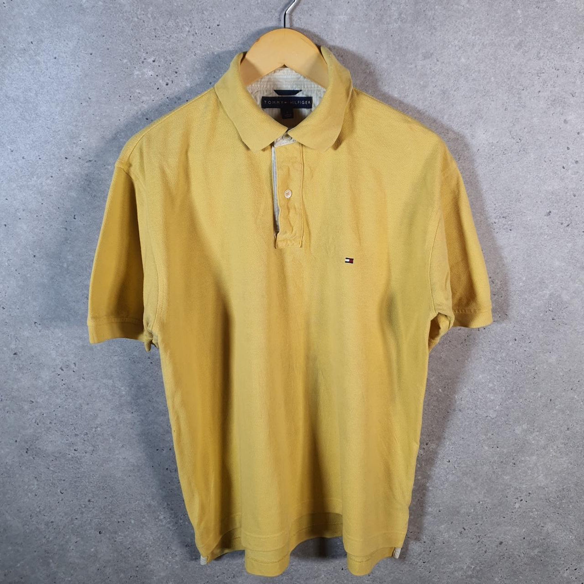Vintage Tommy Hilfiger Polo Shirt Men’s Medium Yellow Classic Fit Embroidered Logo C9679