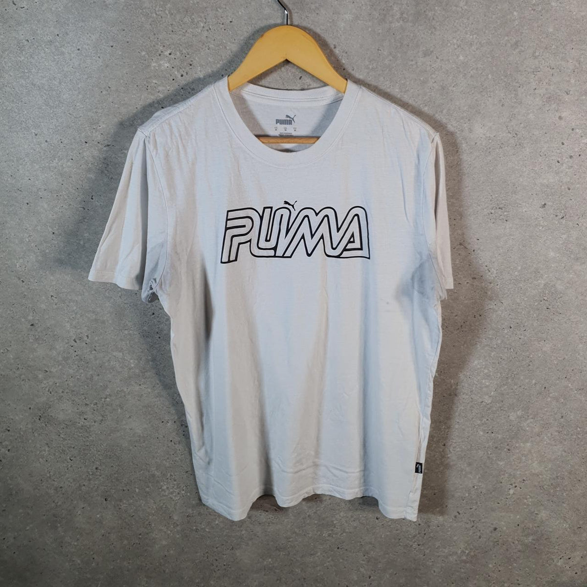 Vintage Puma Spellout T Shirt Men’s Medium White sports Logo Athletic