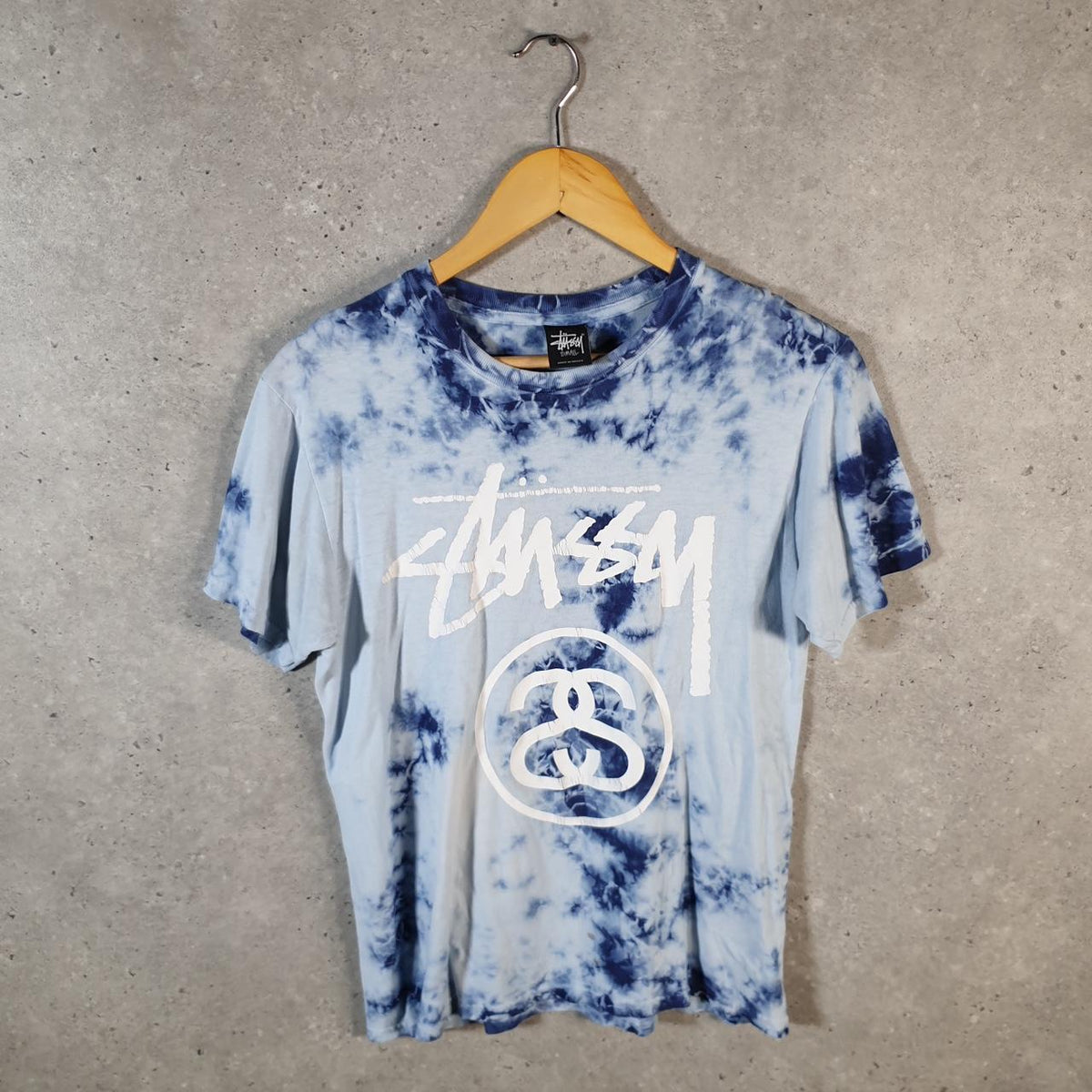 Vintage Stussy Spellout Tie Dye Printed T Shirt Men’s Small Blue Graphic Short Sleeve Big Fish Vintage