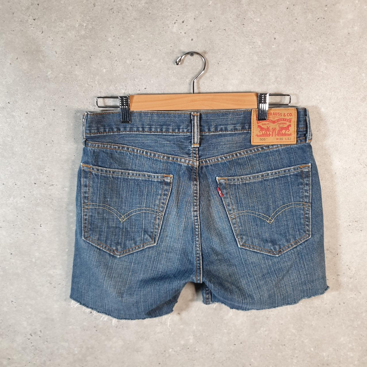 Vintage Levi’s 505 Cut Off Baggy Shorts Jorts Cargo Womens W31 Blue Relaxed Denim