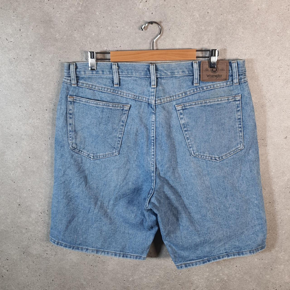 Vintage Wrangler Baggy Shorts Jorts Cargo Men’s W38 Blue Relaxed Denim Big Fish Vintage