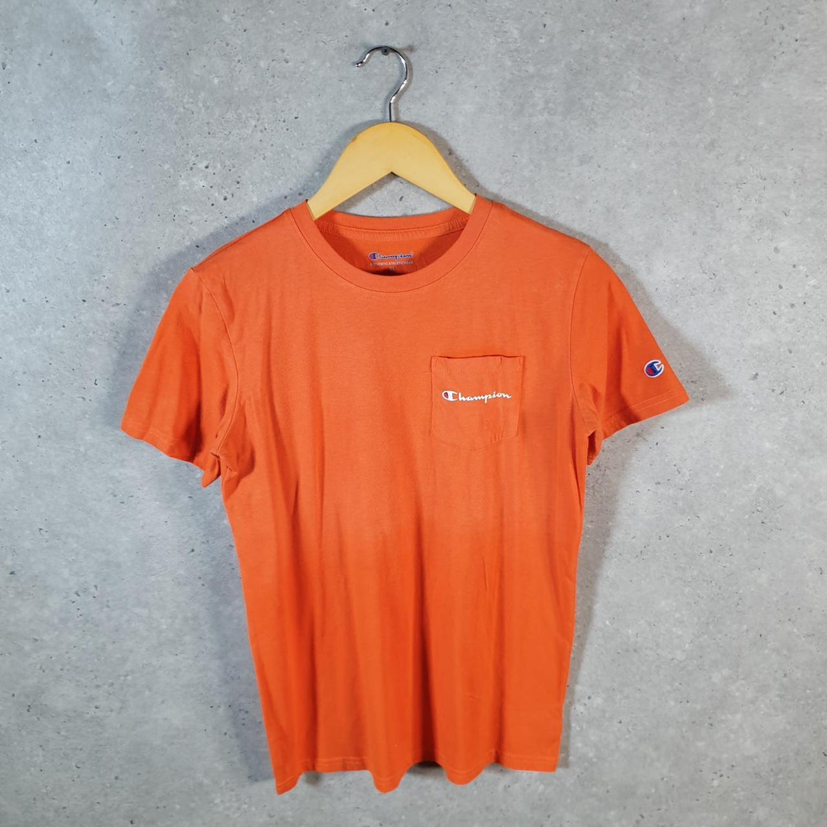 Vintage Champion Embroidered Spellout T Shirt Men’s Small Orange USA Athletic