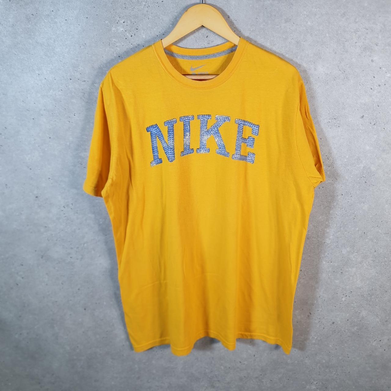 Vintage Nike Spellout Club T Shirt Men’s XL yellow Logo Swoosh Athletic C9789