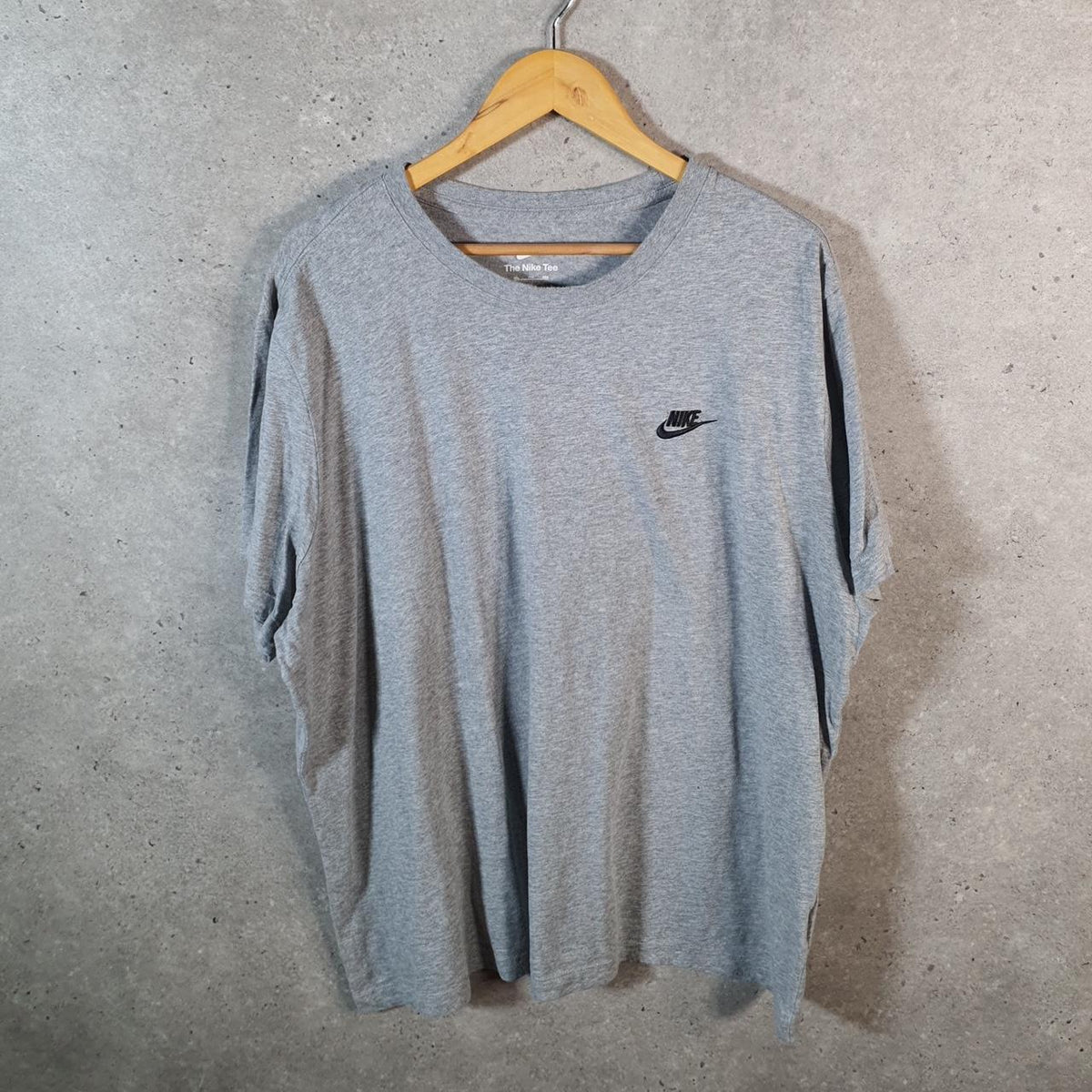 Vintage Nike Club T Shirt Men’s 2XL Grey Embroidered Swoosh Logo Athletic Big Fish Vintage