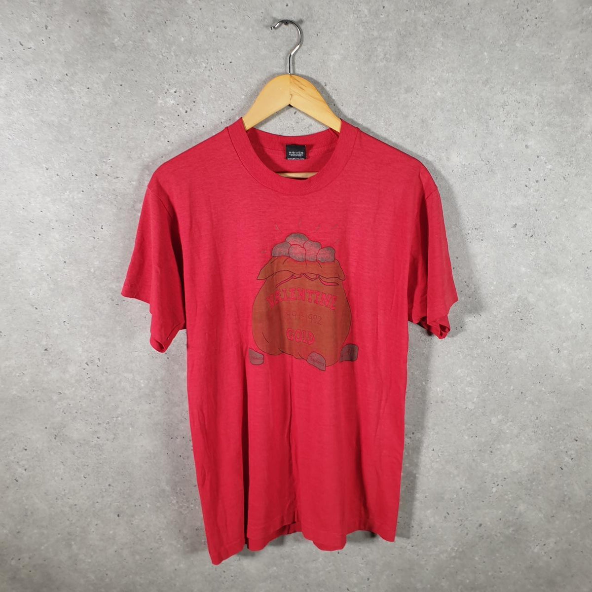 Vintage Screen Stars Best Valentines Day 1992 USA Single Stitch T Shirt Men’s Large Red Big Fish Vintage