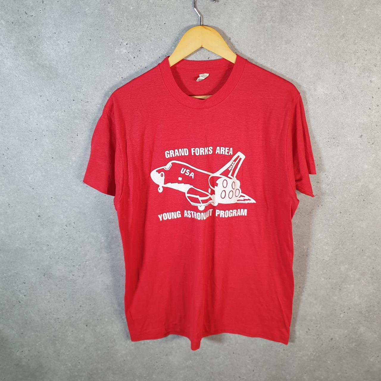 Vintage Screen Stars Grand Forks Astronaut 90s USA Single Stitch T Shirt Men’s Medium Red