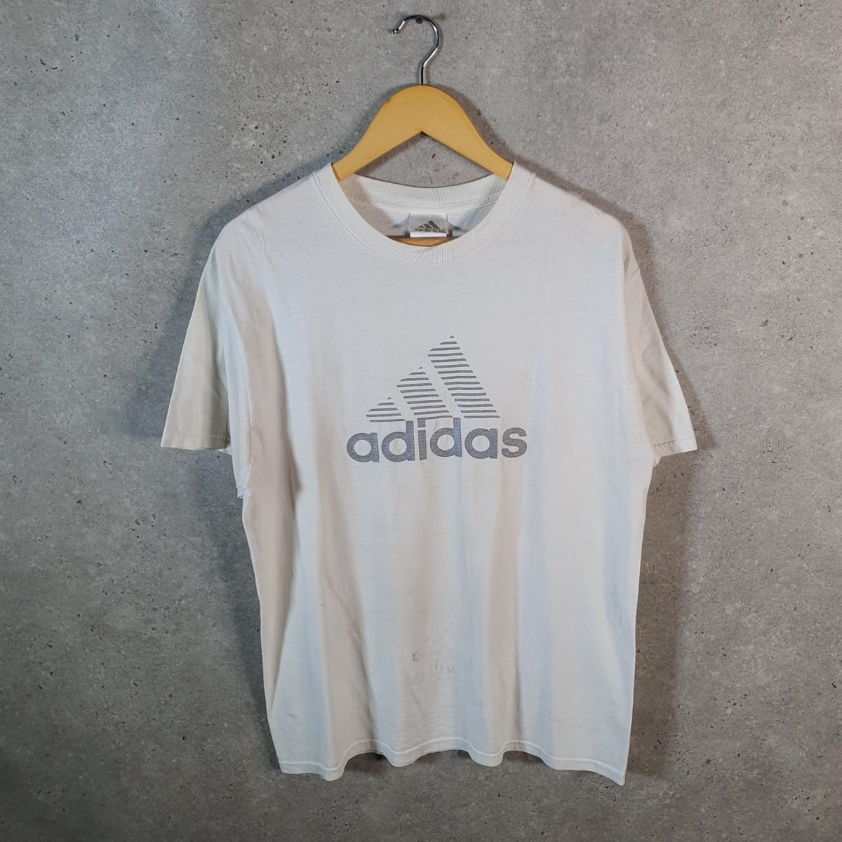 Vintage Adidas Spellout T Shirt Shirt Men’s Medium White Logo Athletic C9668