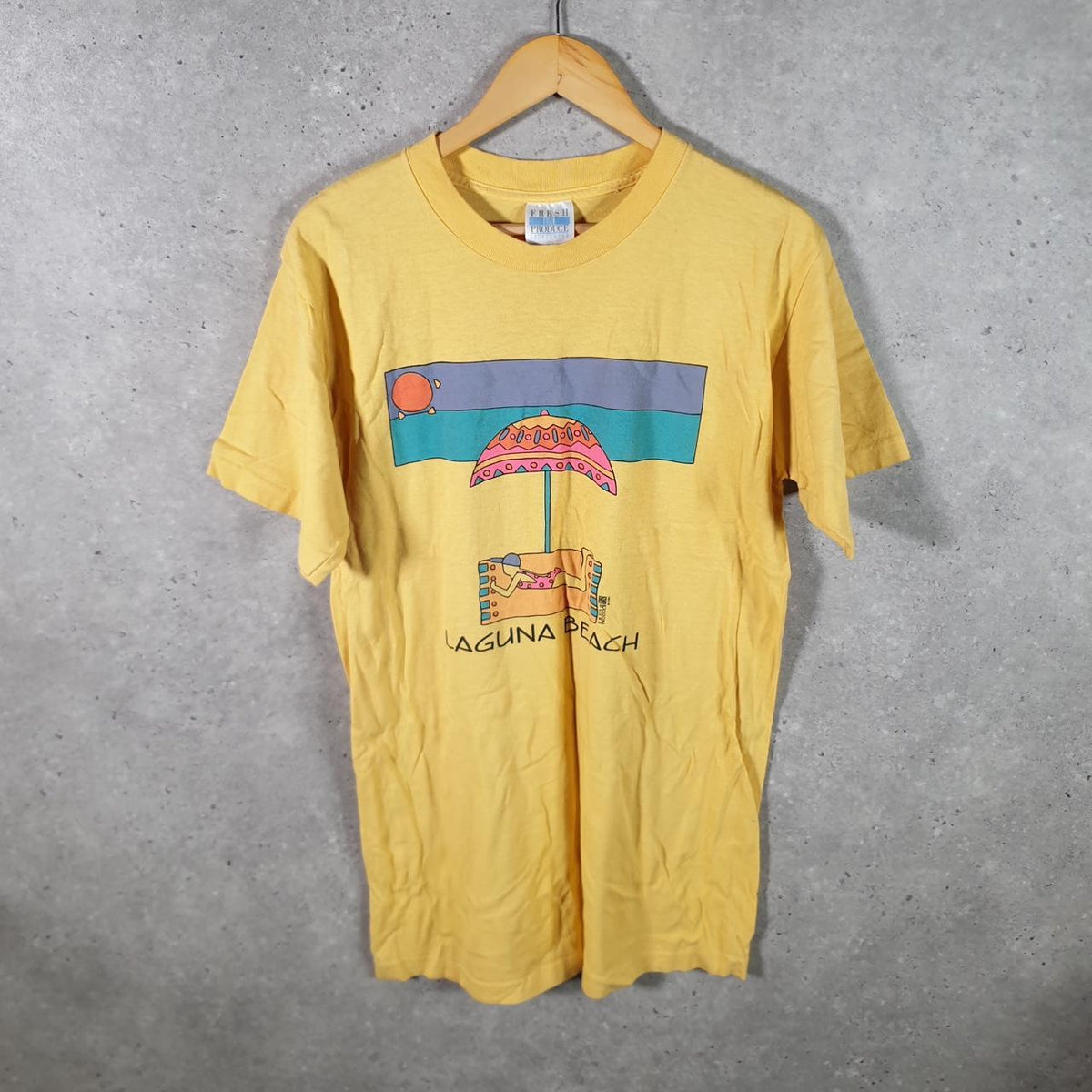 Vintage Fresh Produce Laguna Beach 1991 Graphic USA Single Stitch T Shirt Men’s Large Yellow