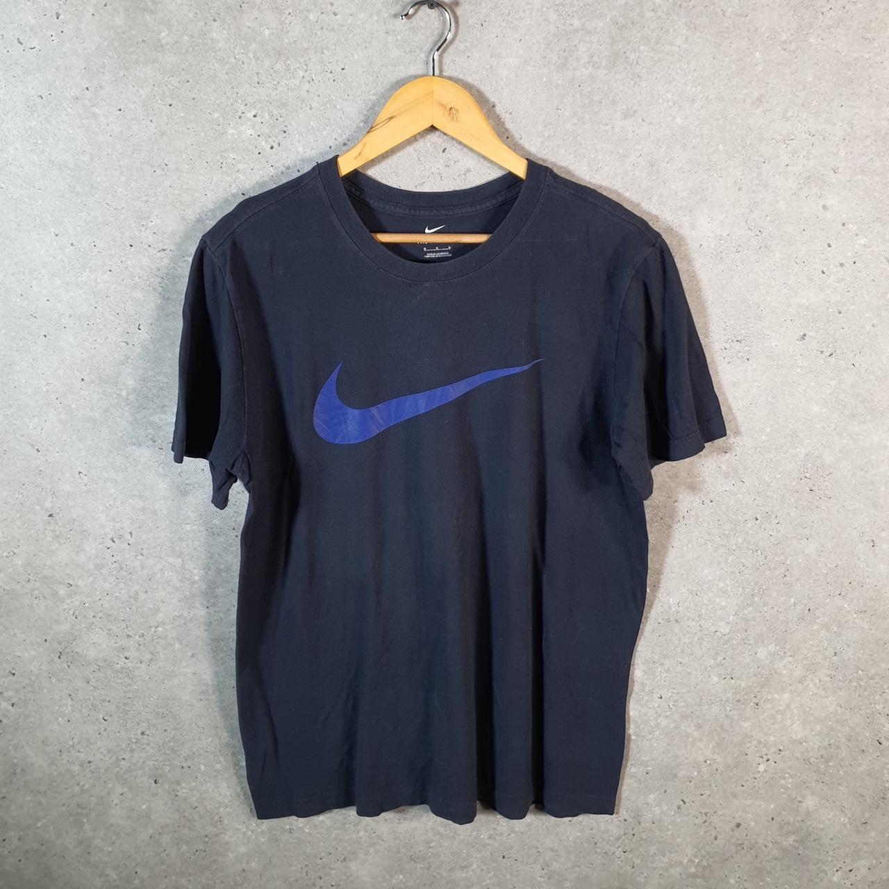 Vintage Nike T Shirt Men’s Medium Navy Blue Printed Single Swoosh Logo Athletic Big Fish Vintage