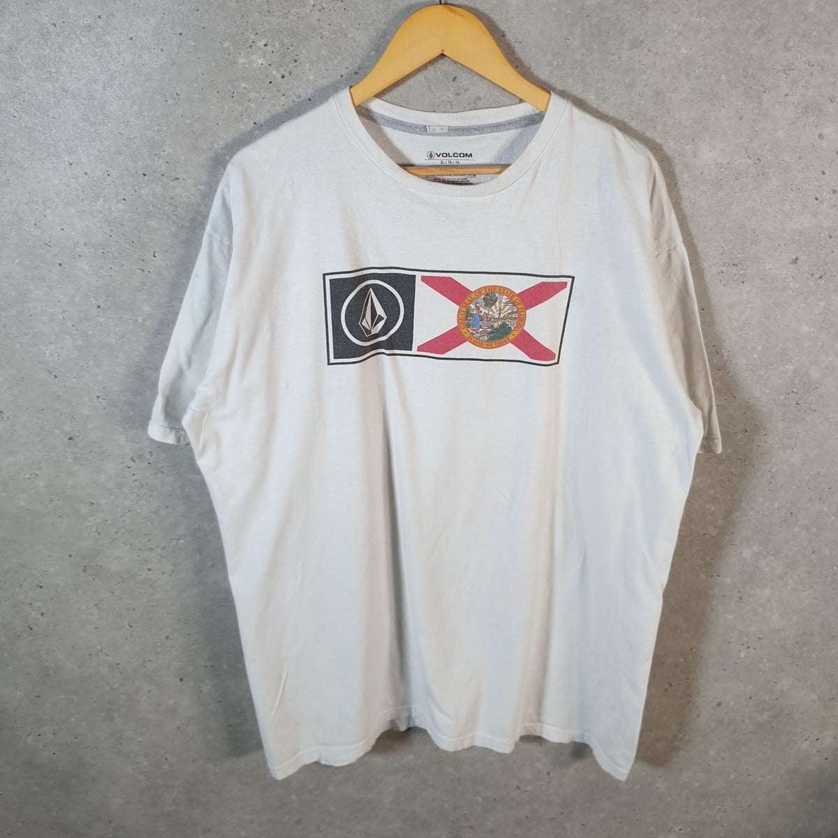Vintage Volcom Florida Y2K T Shirt Men’s XL White Casual Sports Logo Athletic