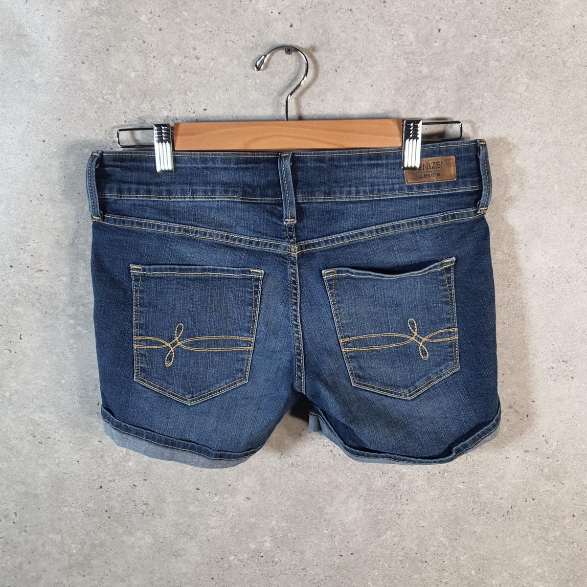 Vintage Levi’s Baggy Shorts Jorts Cargo Womens W27 Blue Relaxed Denim