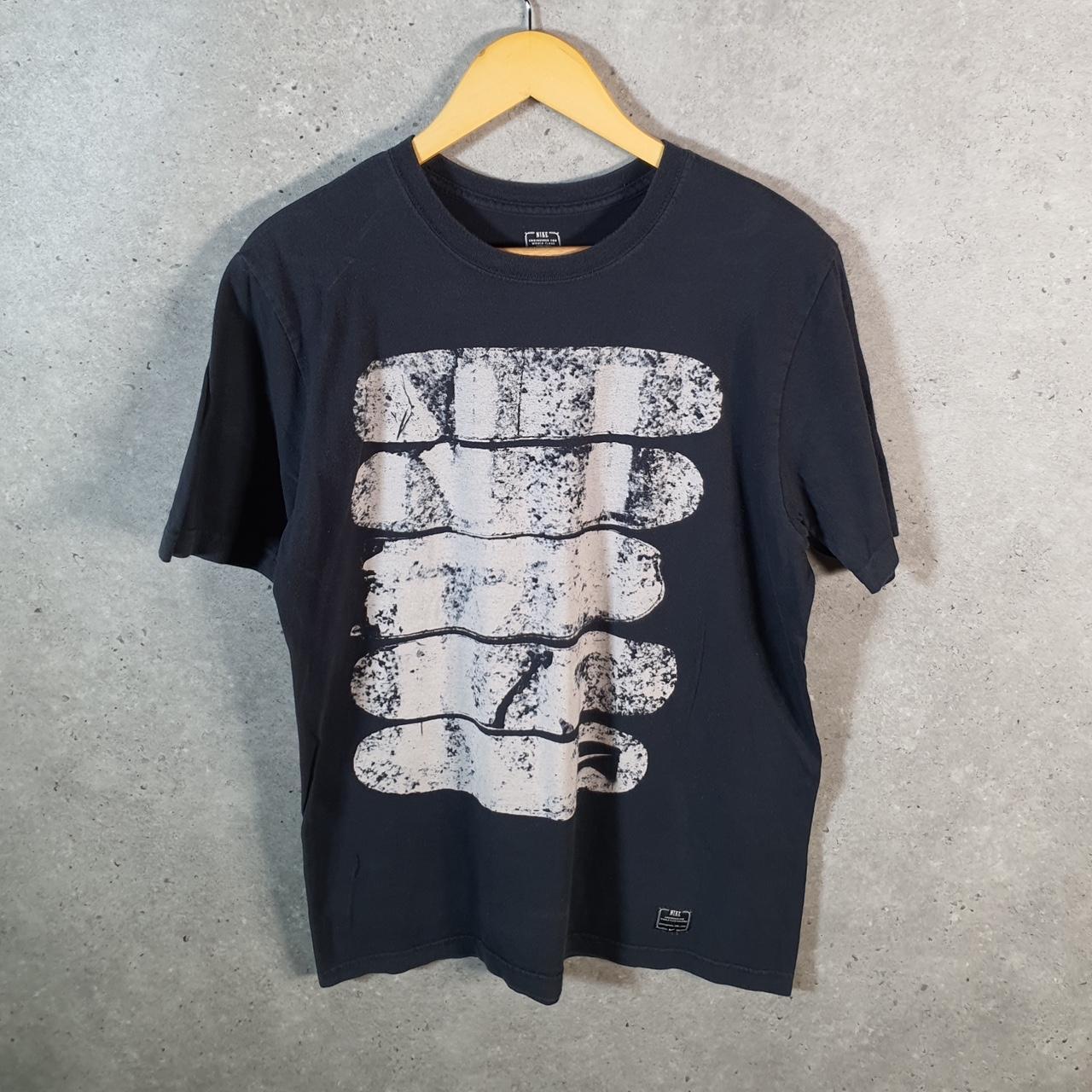 Vintage Nike T Shirt Men’s Medium Black Printed Centre Single Swoosh Logo Athletic