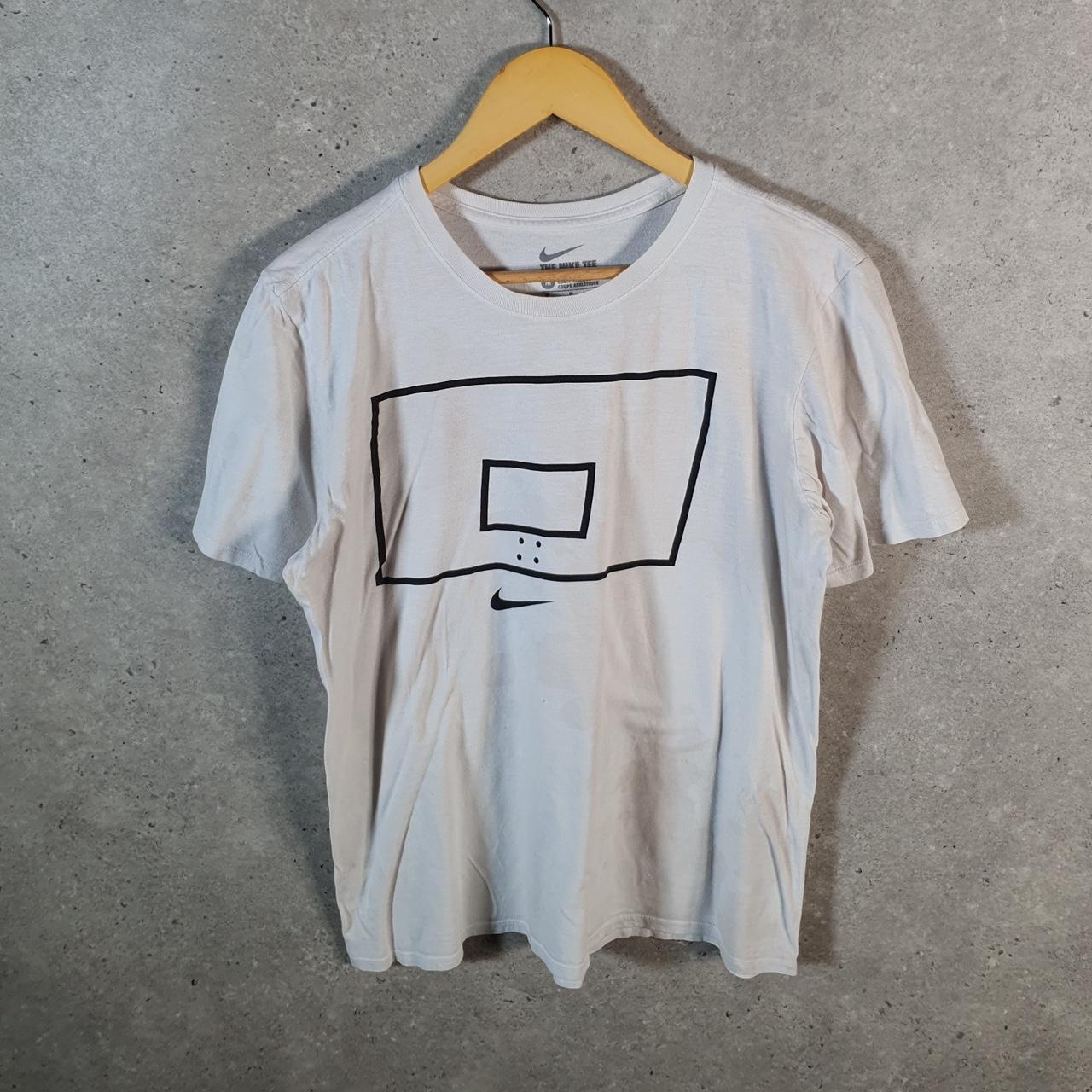 Vintage Nike Graphic T Shirt Men’s Medium White Logo Swoosh Loose Fit Athletic