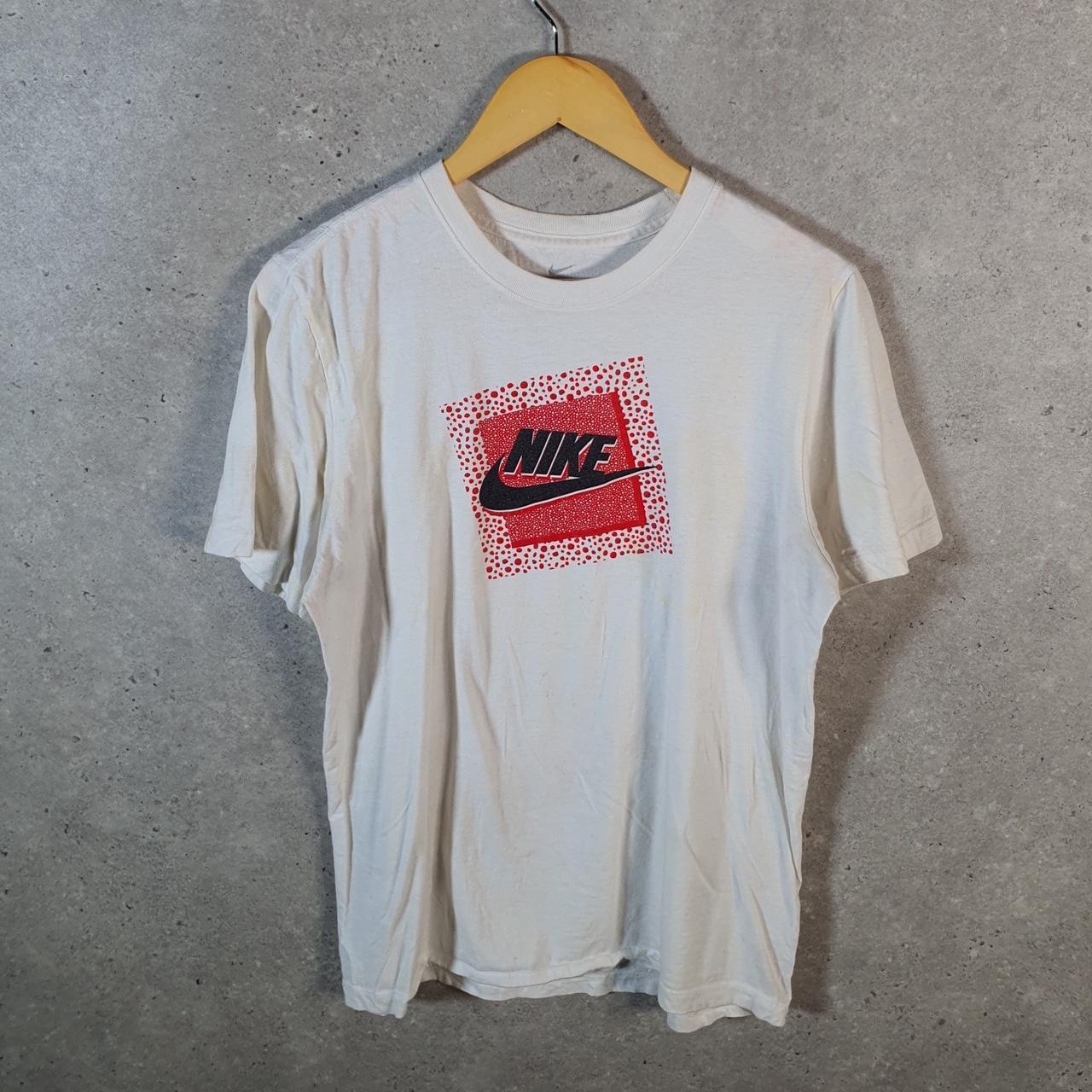 Vintage Nike Club Spellout T Shirt Men’s Medium White Logo Swoosh Athletic