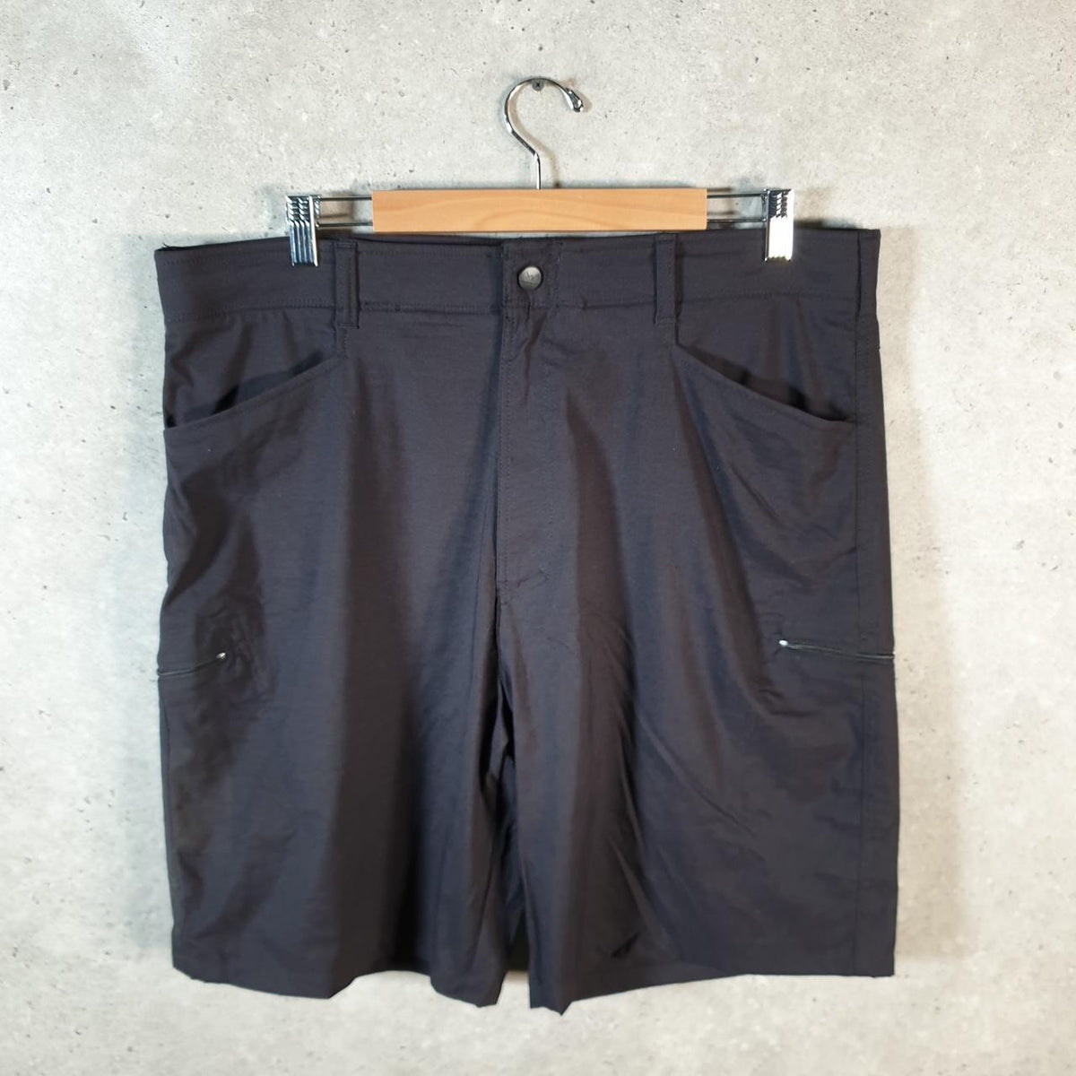 Vintage Wrangler Shorts Jorts Cargo Men’s W38 Relaxed Black Baggy Cotton