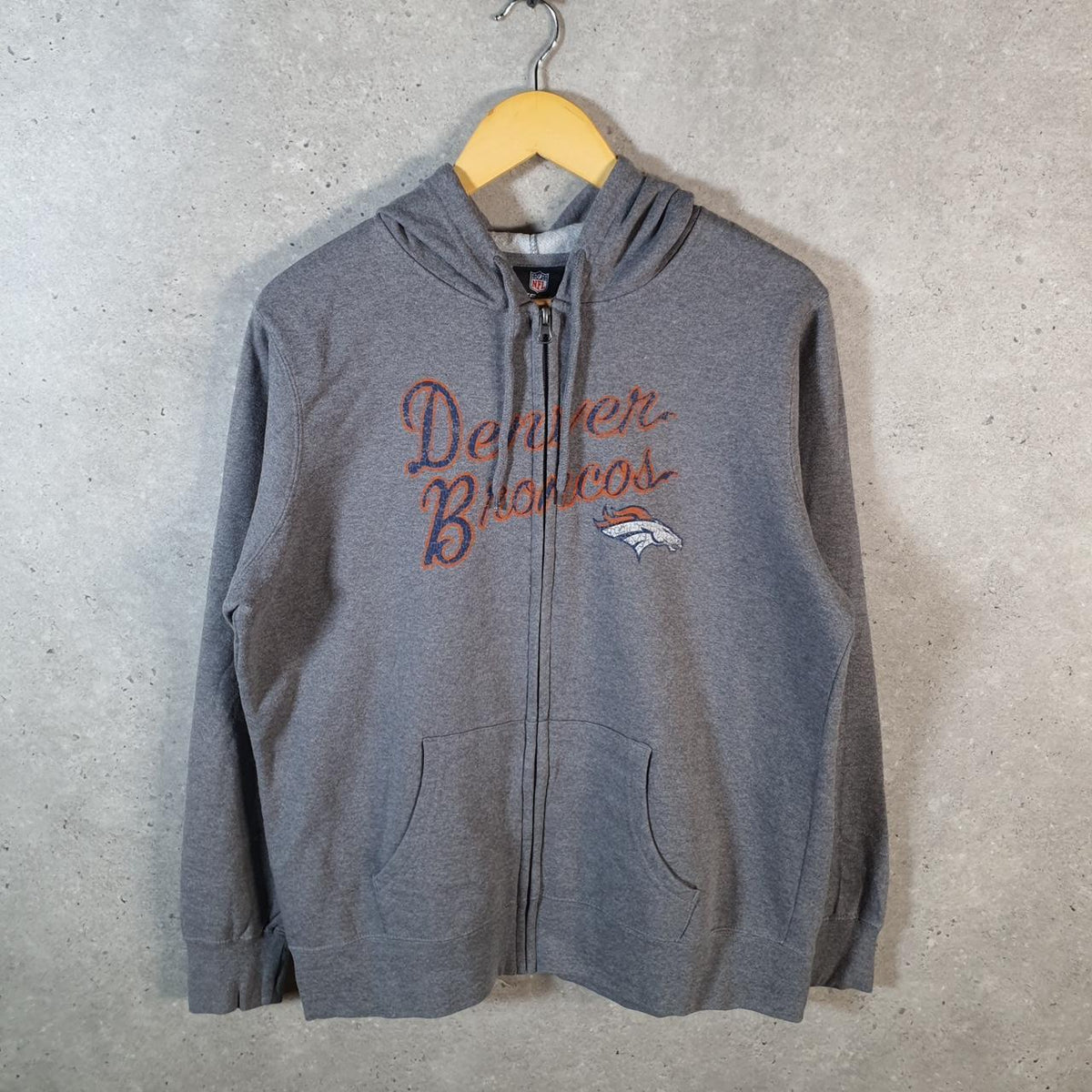 Vintage NFL Denver Broncos Hoodie Womens XL Grey USA Pro Sport American Football