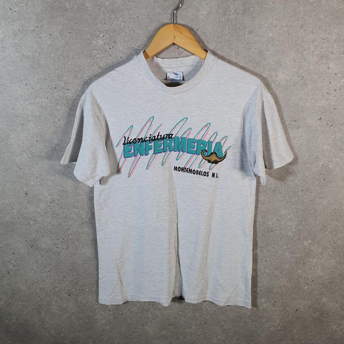 Vintage Hanes Beefy Montemorelos Licenciatura USA 90s Single Stitch T Shirt Men’s Medium Grey Big Fish Vintage