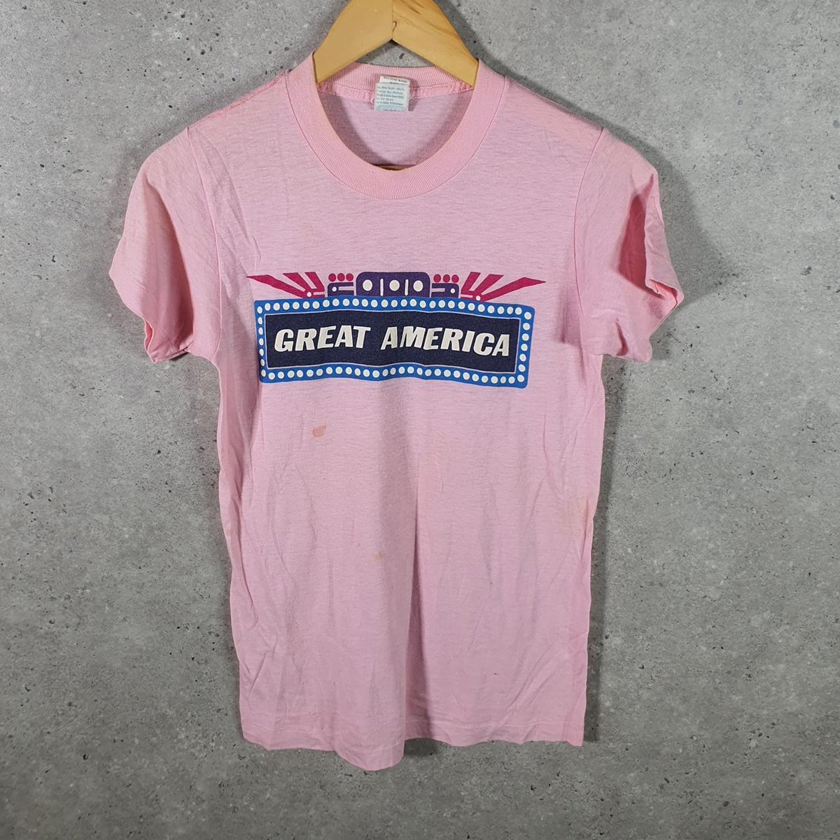 Vintage Ched Anvil Great America 90s USA Single Stitch T Shirt Men’s Small Pink