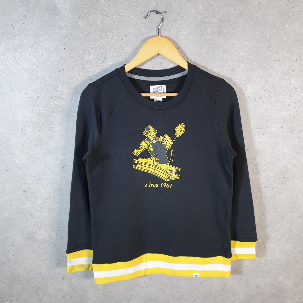 Vintage NFL Pro Line Fanatics Sweatshirt Womens Small Black USA Pro Sport Football