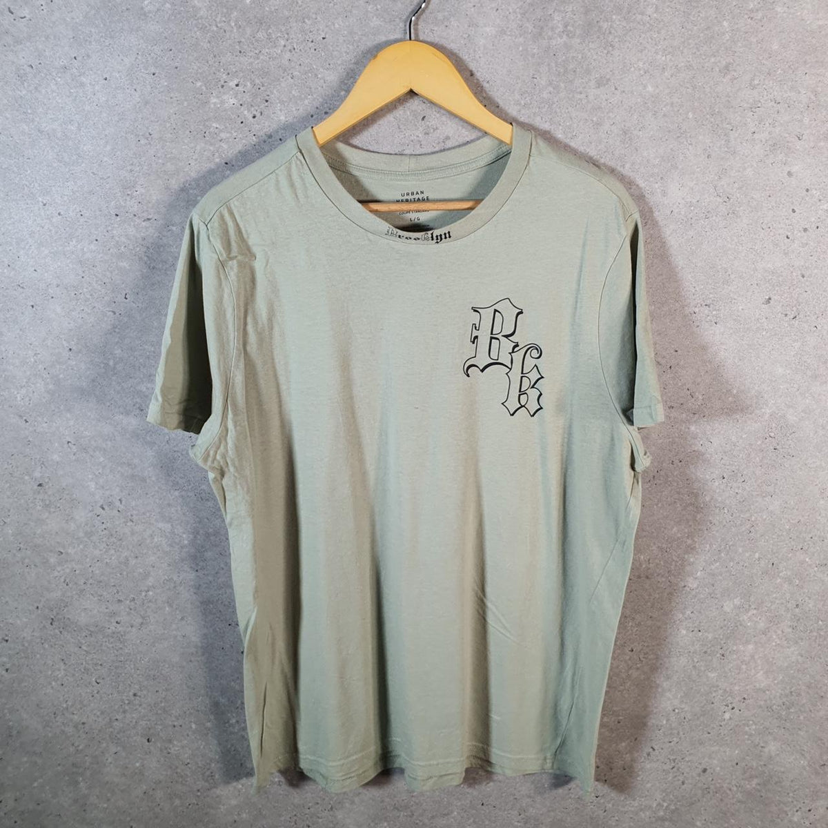 Vintage Urban Heritage Brooklyn T Shirt Men’s Large Green Casual Logo Athletic
