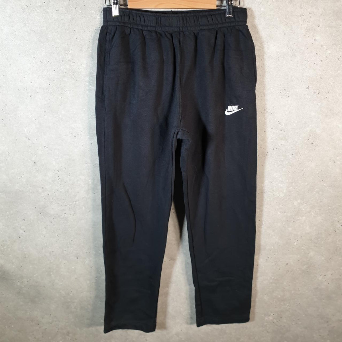 Vintage Nike Club Sweatpant Joggers Mens Medium Black Swoosh Sports Tracksuit Big Fish Vintage