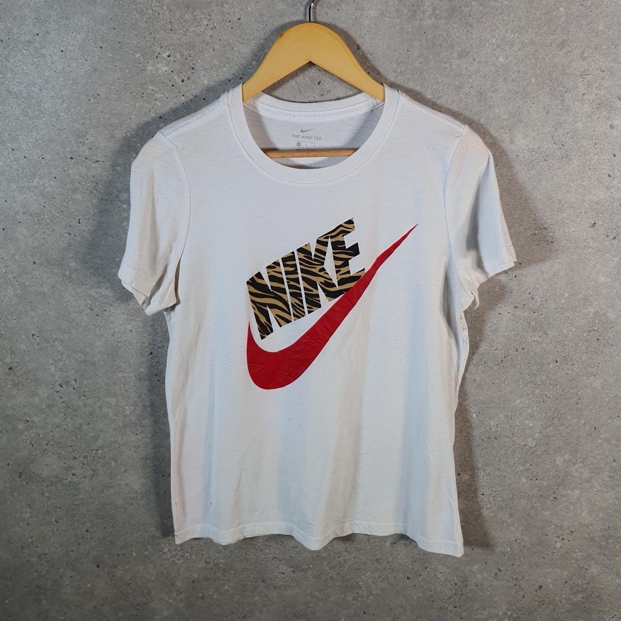 Vintage Nike Spellout T Shirt Men’s Medium White Logo Swoosh Skinny Fit Athletic